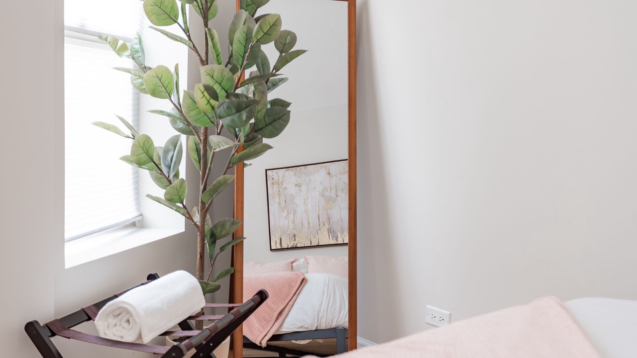 Photo of Bedroom in Rogers Park