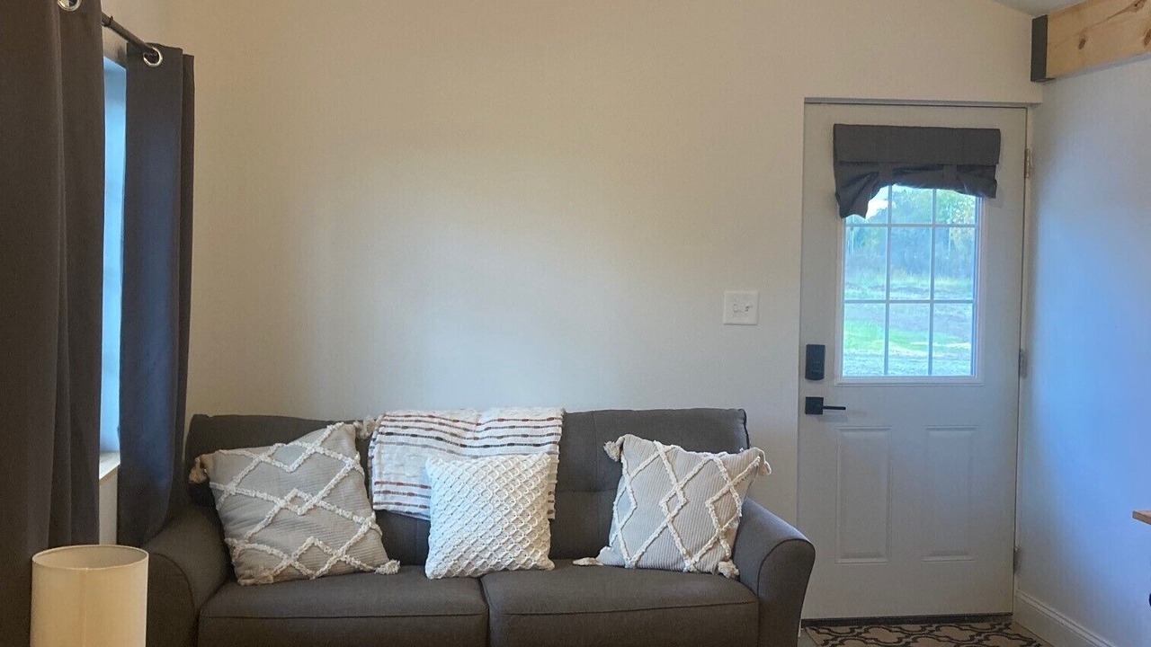 Photo of Livingroom in Johnston City