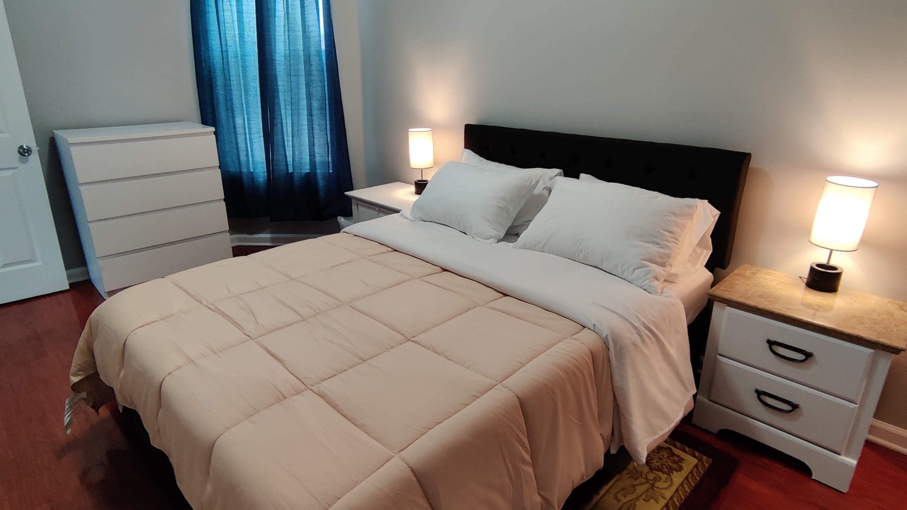 Photo of Bedroom in North Lawndale