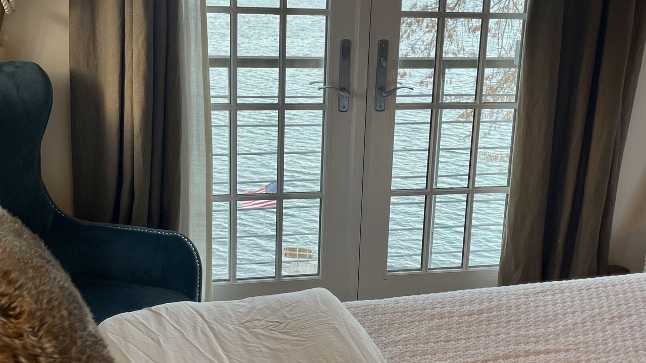Photo of Bedroom in Round Lake