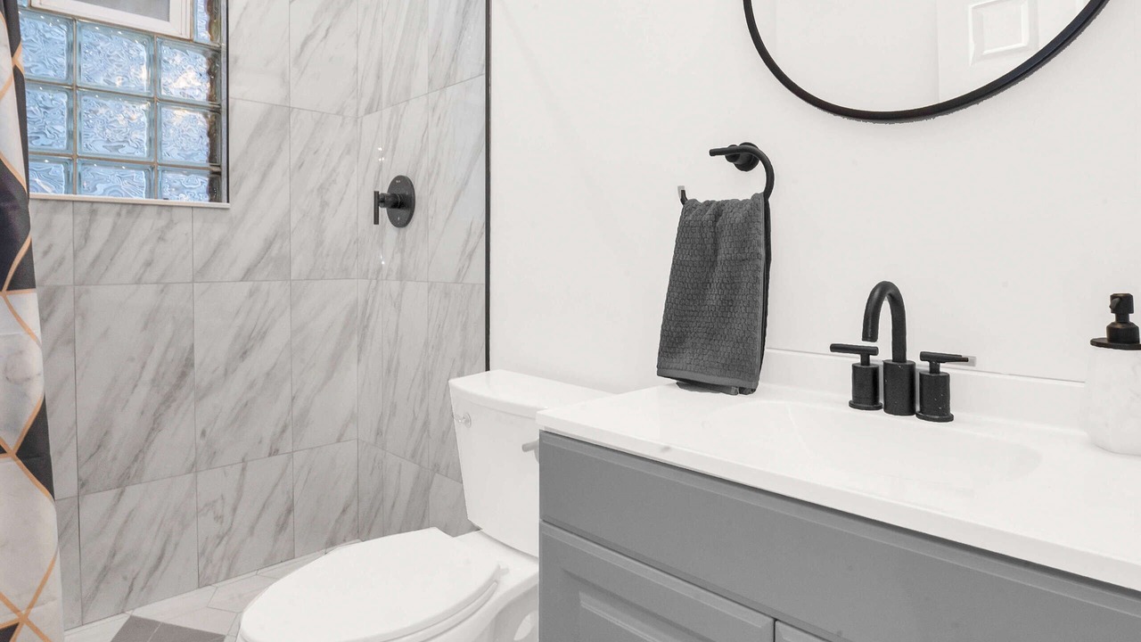 Photo of Bathroom in Avondale