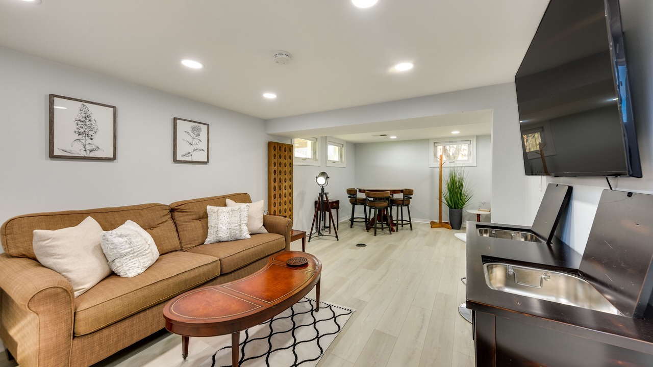 Photo of Livingroom in Fox Lake