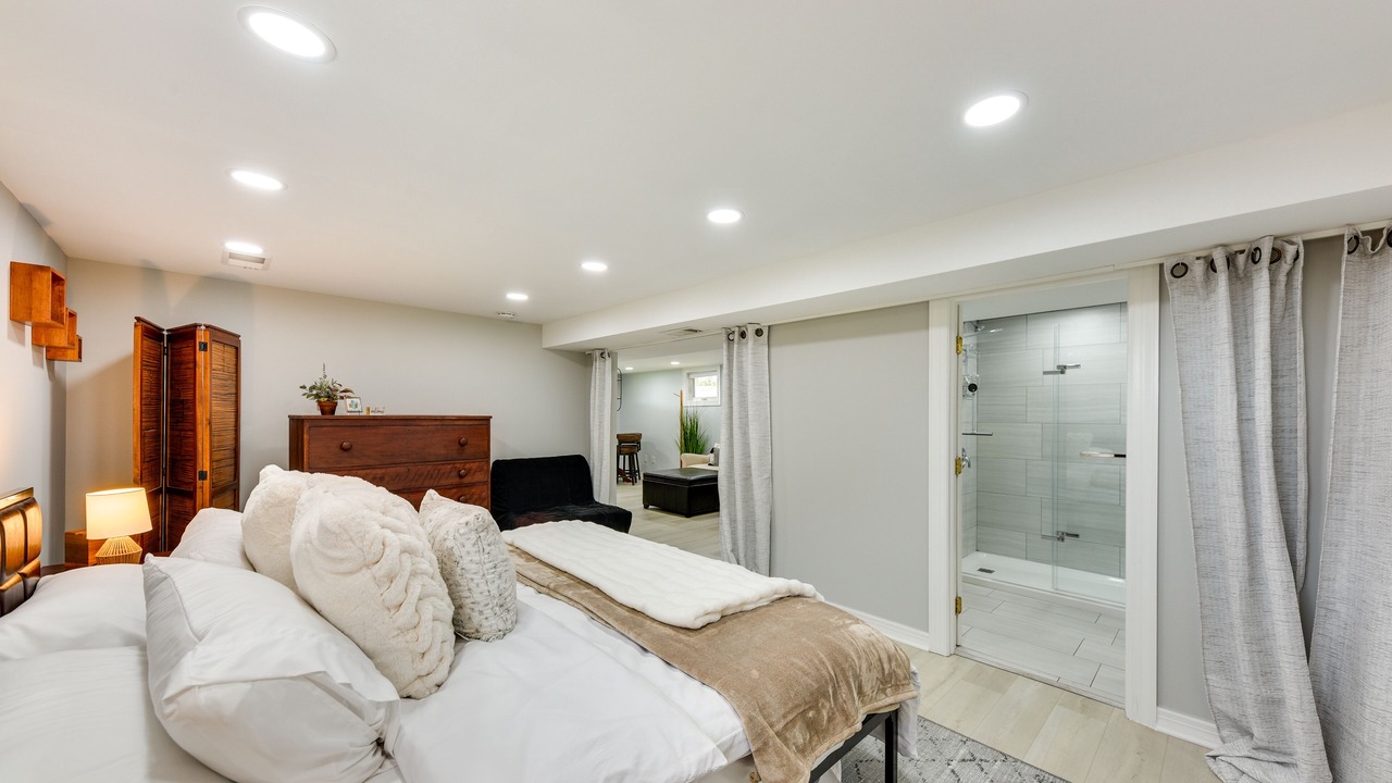Photo of Bedroom in Fox Lake