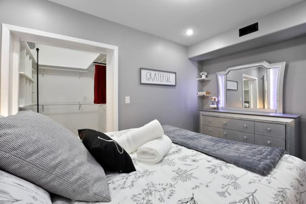 Photo of Bedroom in Belmont Cragin