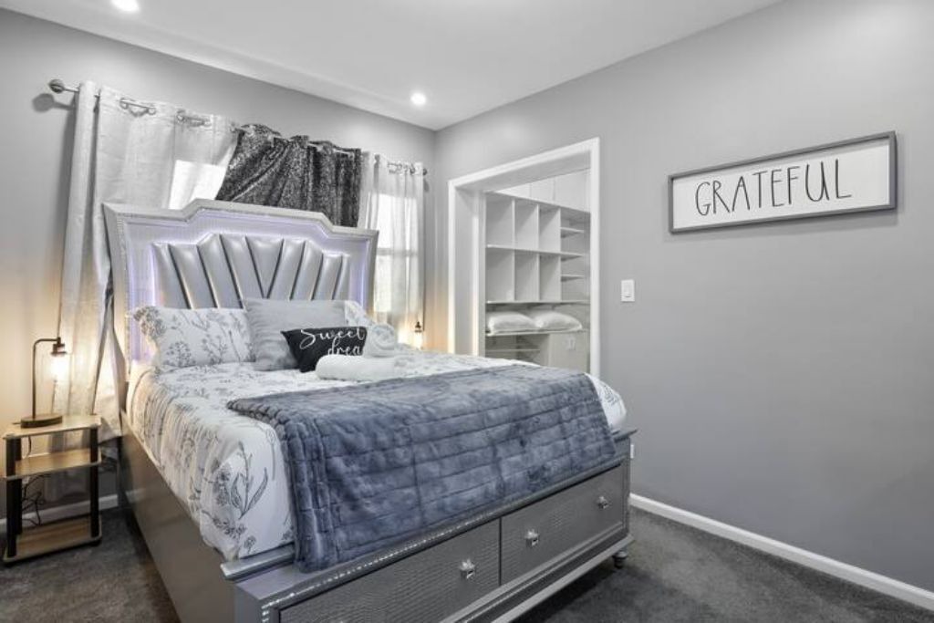Photo of Bedroom in Belmont Cragin