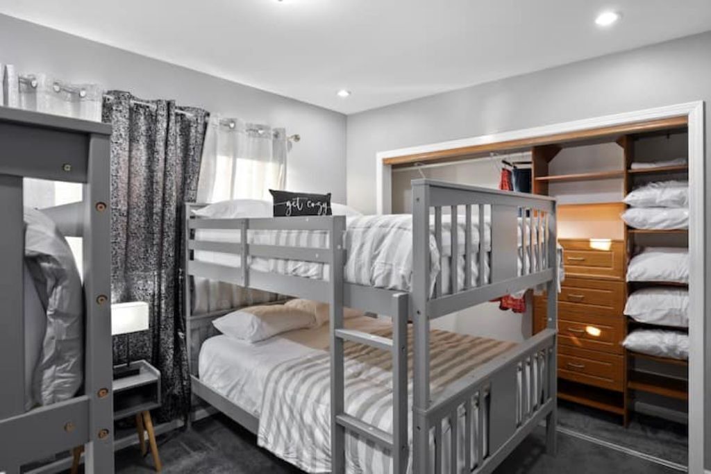 Photo of Bedroom in Belmont Cragin