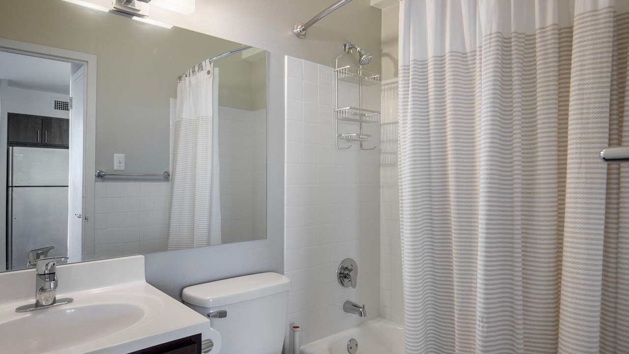 Photo of Bathroom in Edgewater Beach
