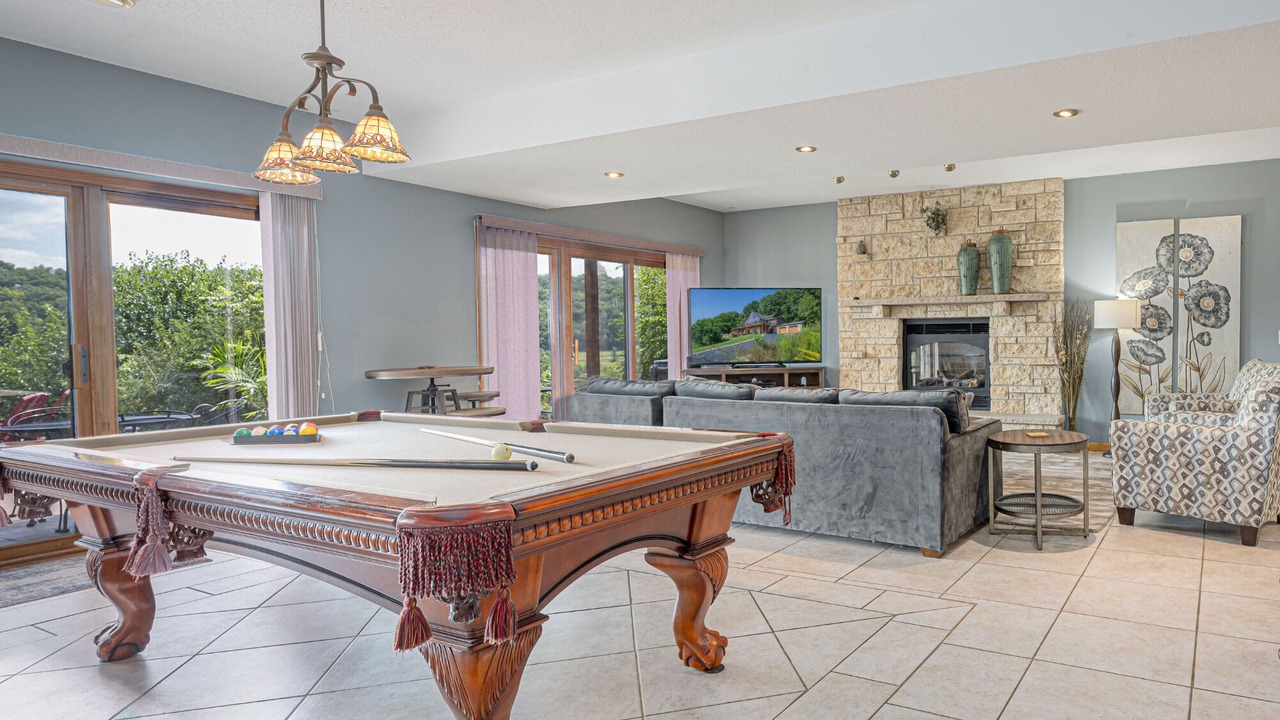 Photo of Livingroom in The Galena Territory