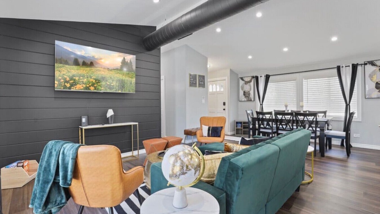 Photo of Livingroom in Oakbrook Terrace