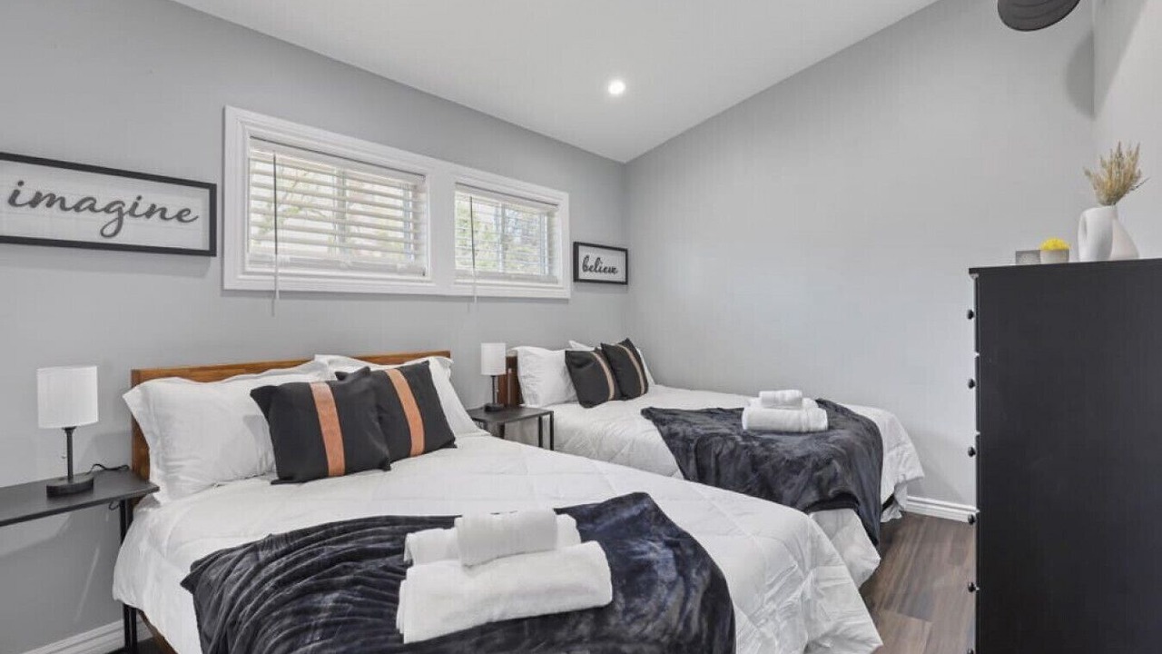 Photo of Bedroom in Oakbrook Terrace