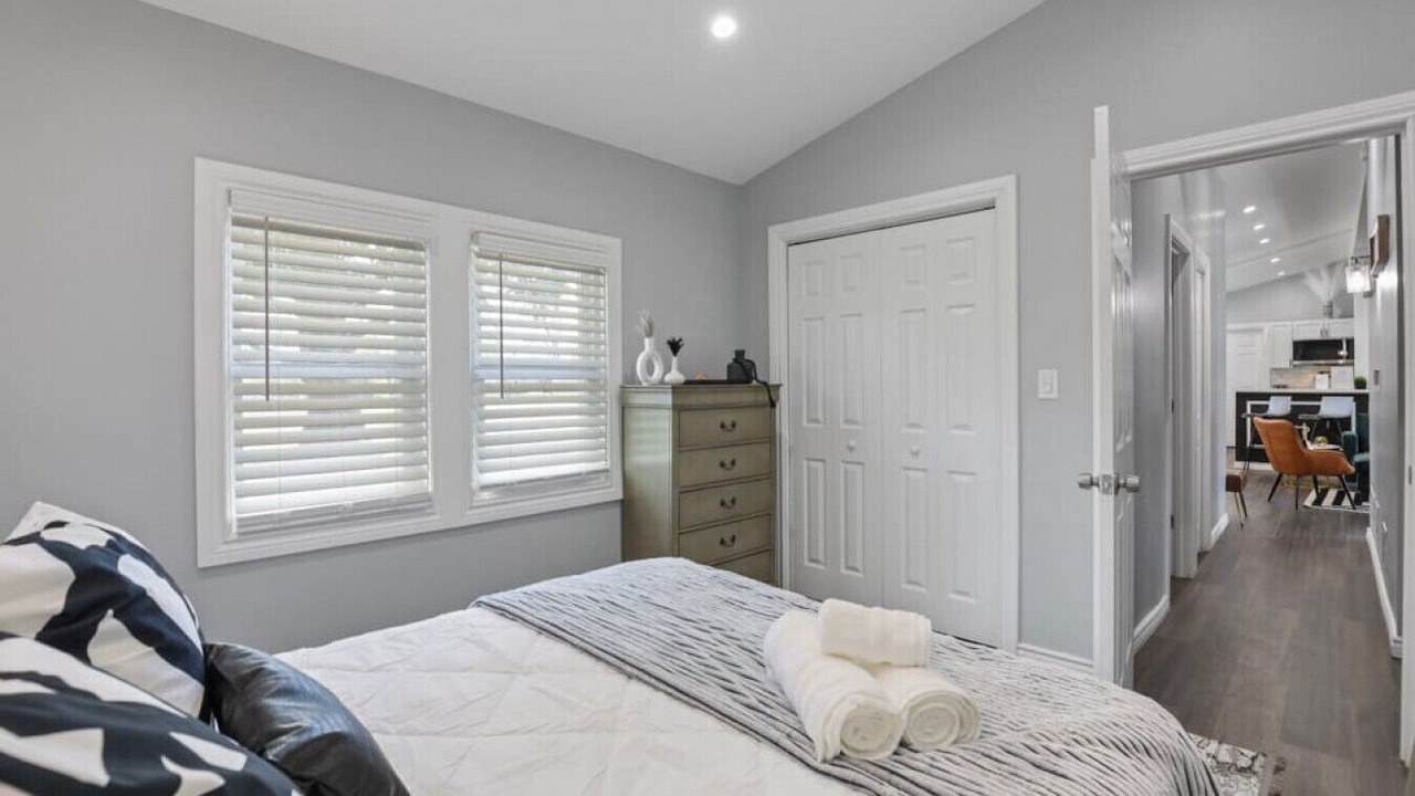 Photo of Bedroom in Oakbrook Terrace