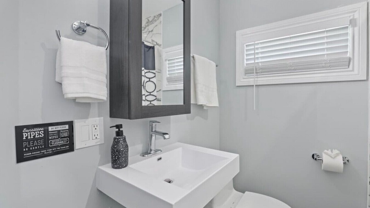 Photo of Bathroom in Oakbrook Terrace
