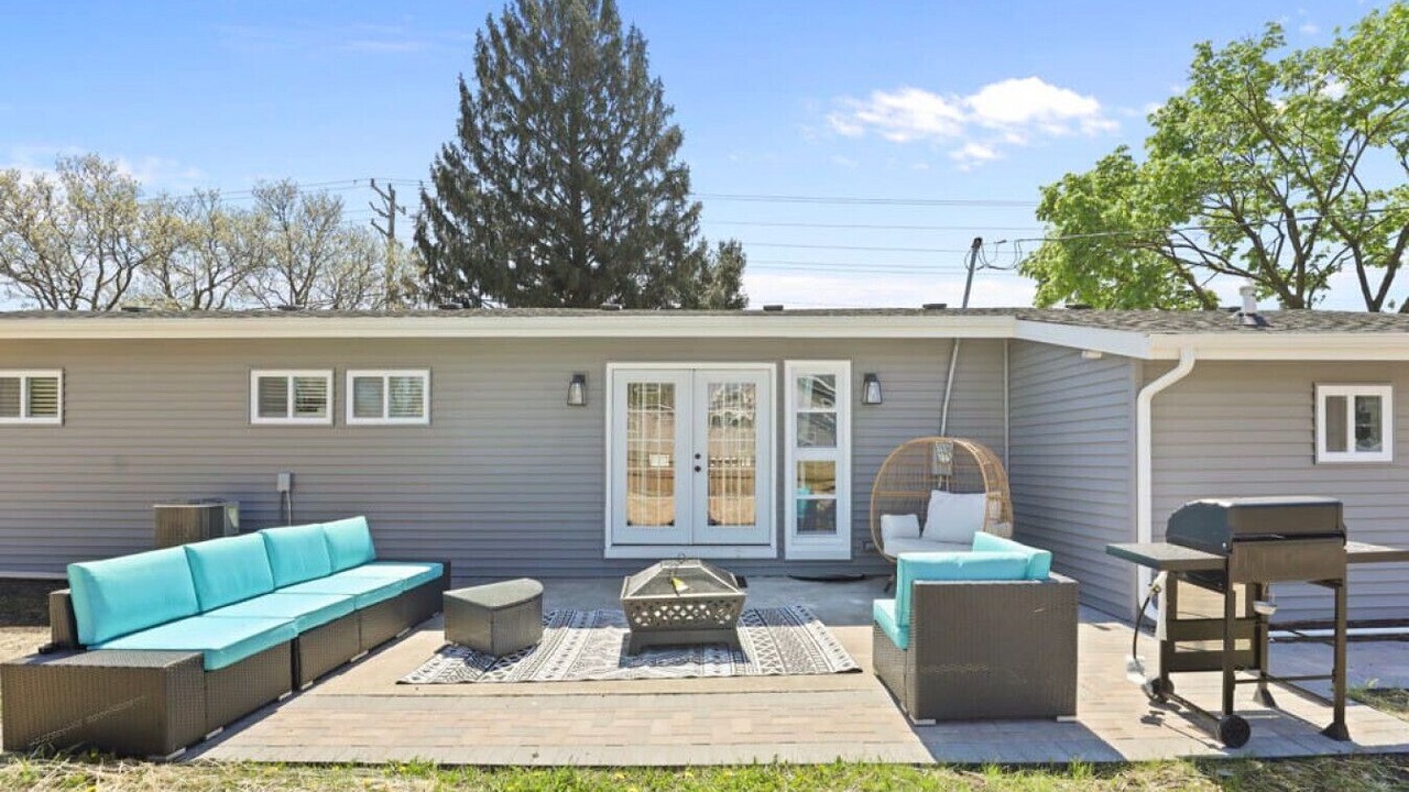 Photo of Outdoor in Oakbrook Terrace