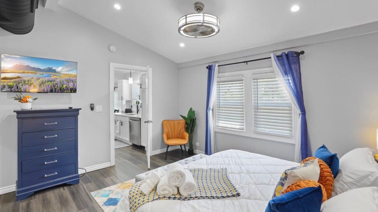 Photo of Bedroom in Oakbrook Terrace