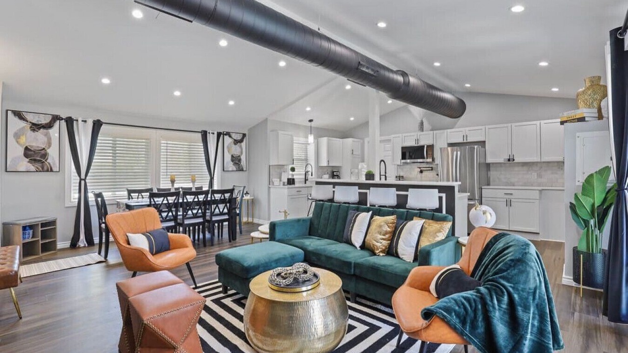 Photo of Livingroom in Oakbrook Terrace