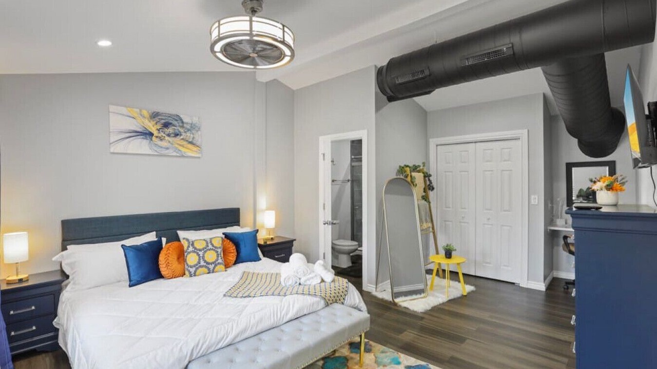 Photo of Bedroom in Oakbrook Terrace
