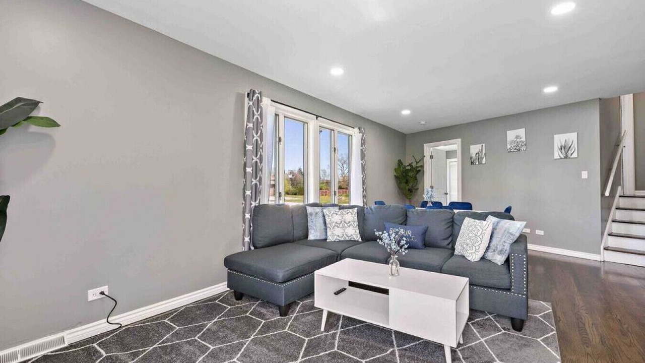 Photo of Livingroom in Highland Hills