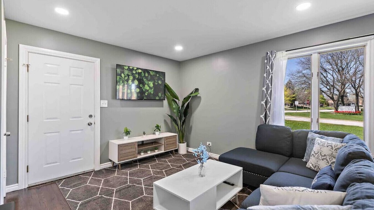 Photo of Livingroom in Highland Hills