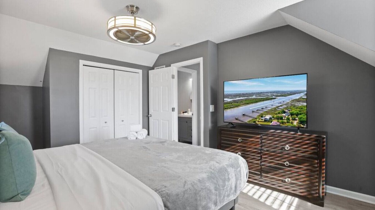 Photo of Bedroom in St. Charles