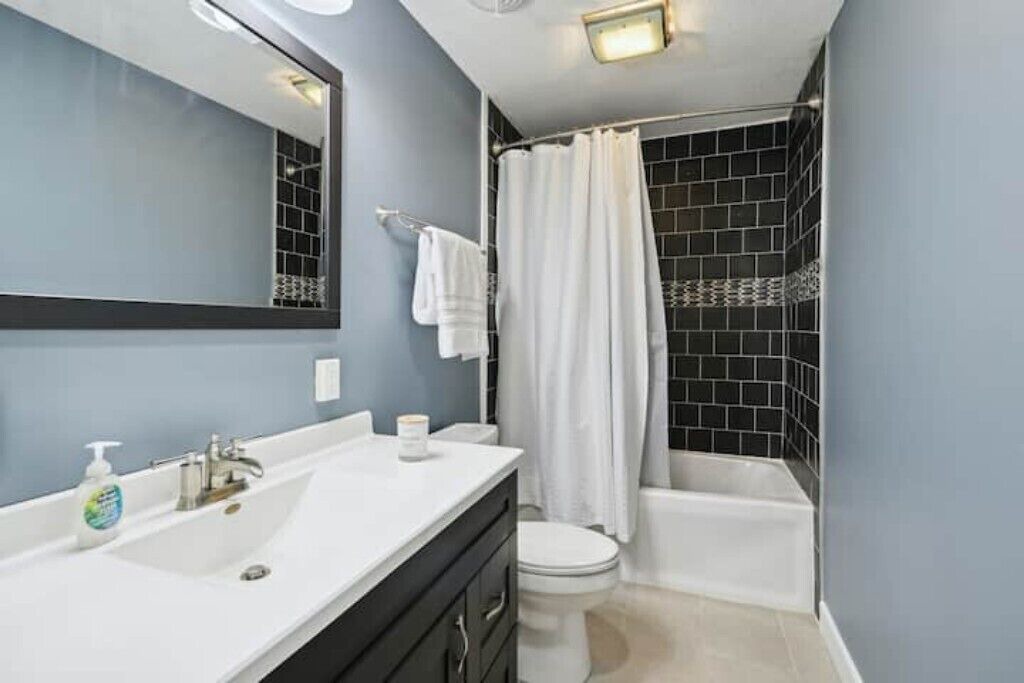 Photo of Bathroom in Savoy