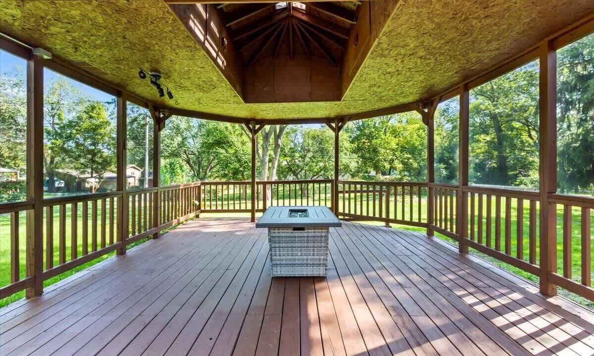 Photo of Patio Balcony in Fox Valley