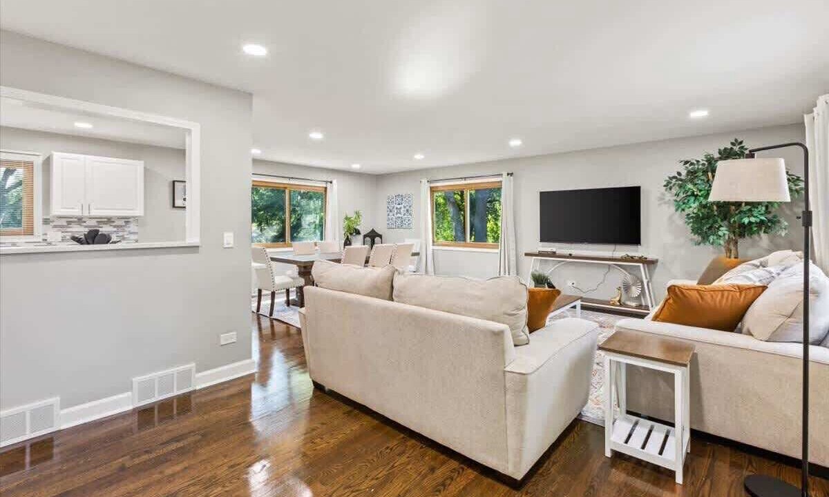 Photo of Livingroom in Fox Valley