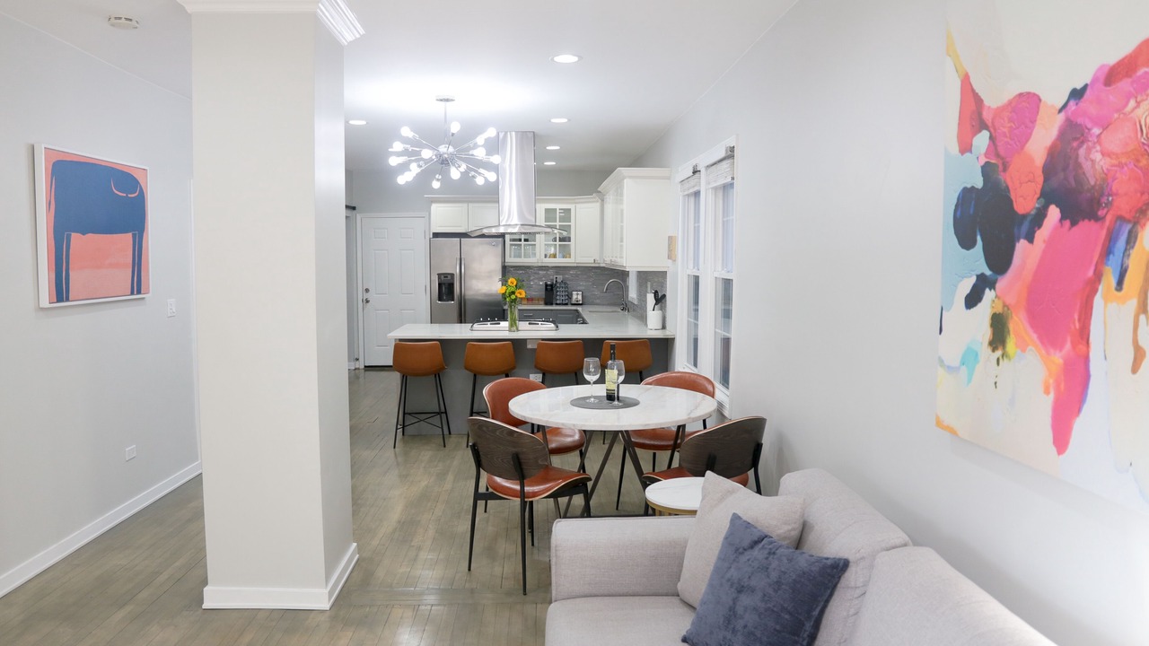Photo of Livingroom in Edgewater