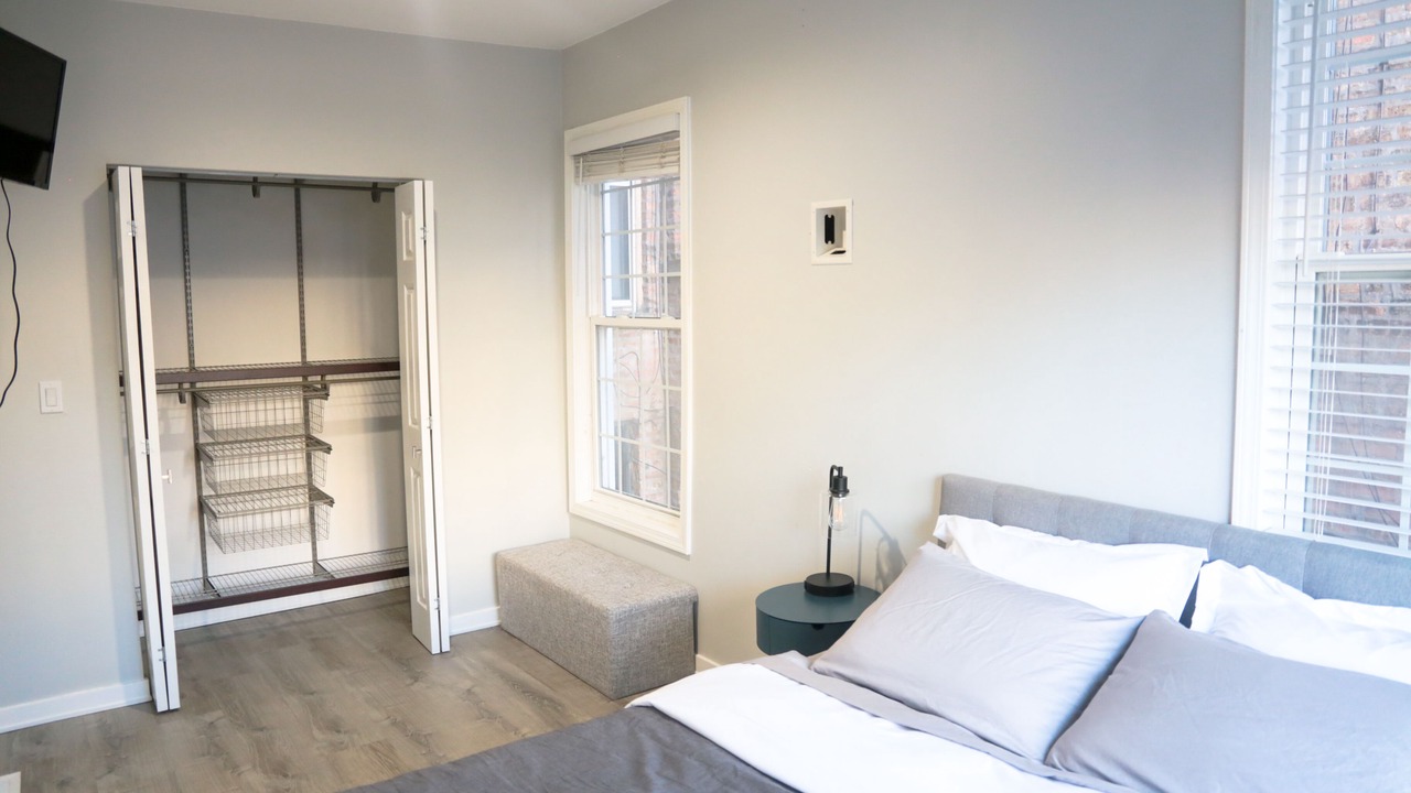Photo of Bedroom in Edgewater