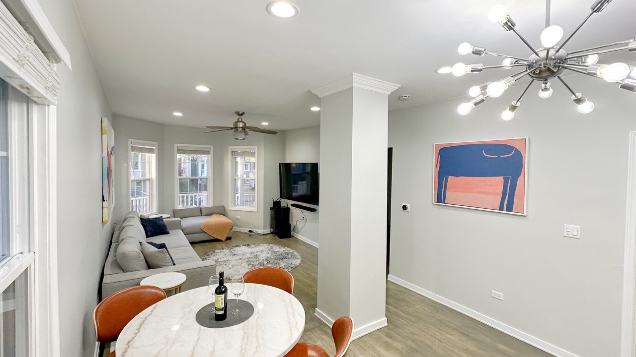 Photo of Livingroom in Edgewater