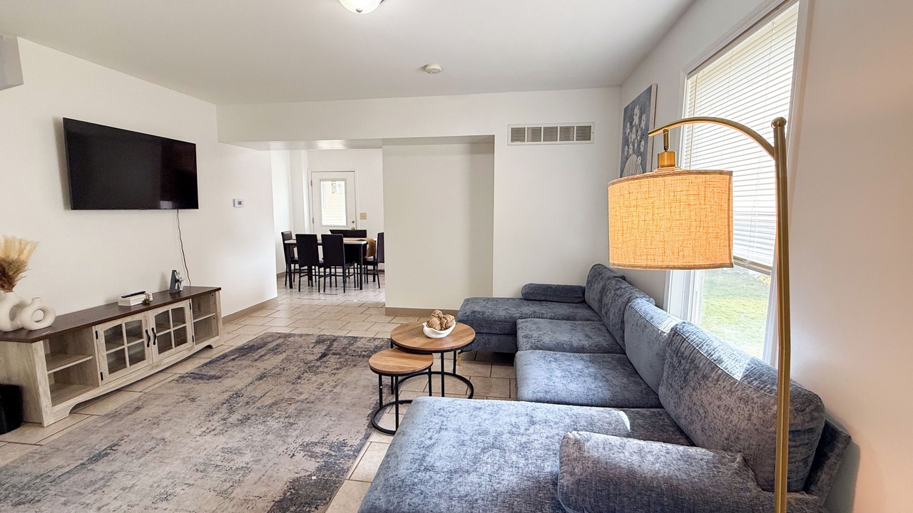 Photo of Livingroom in Macomb