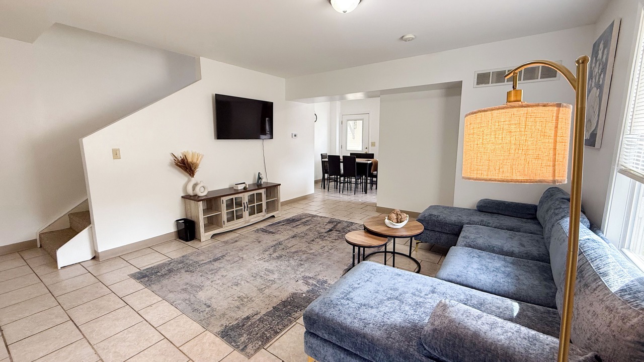 Photo of Livingroom in Macomb
