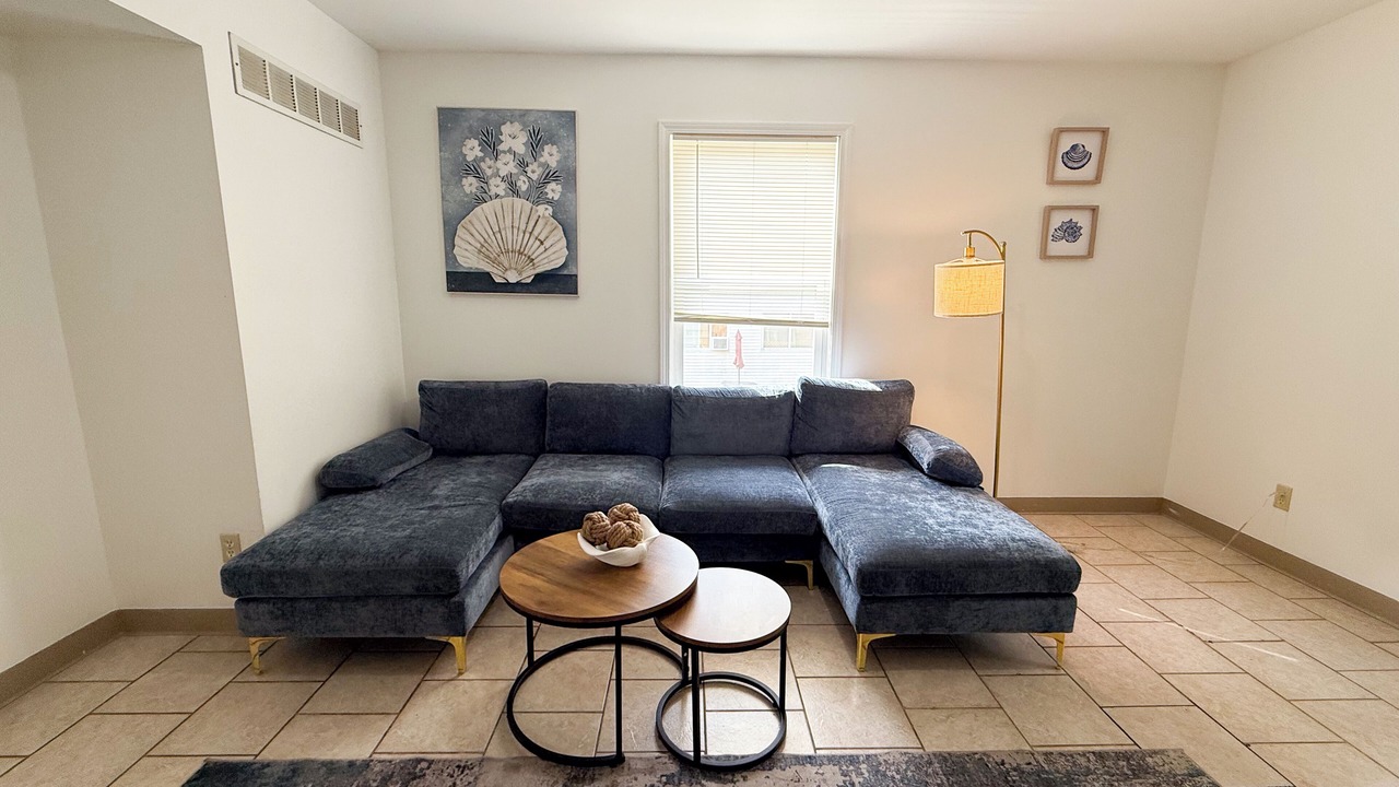 Photo of Livingroom in Macomb
