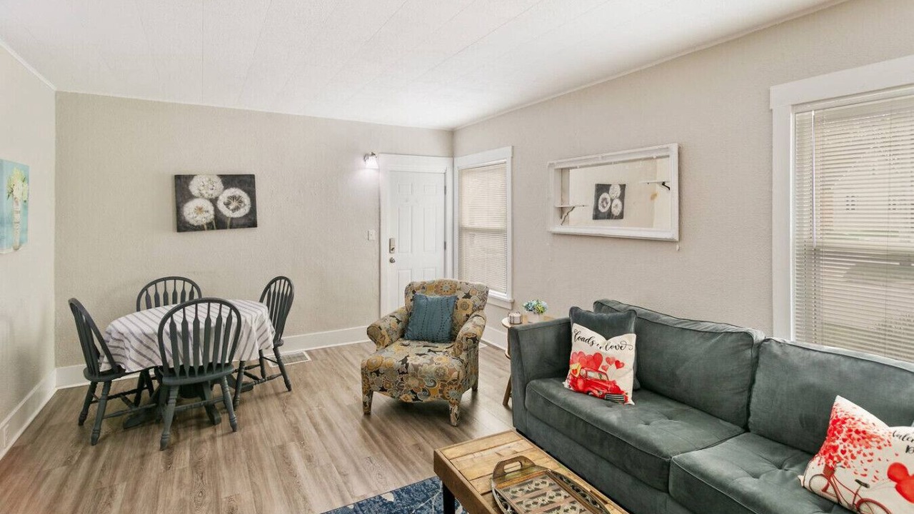 Photo of Livingroom in Libertyville