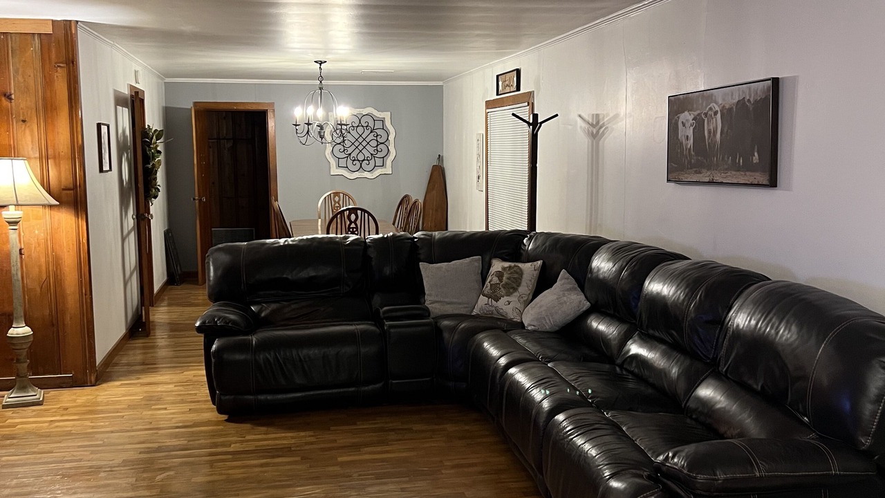 Photo of Livingroom in Benton
