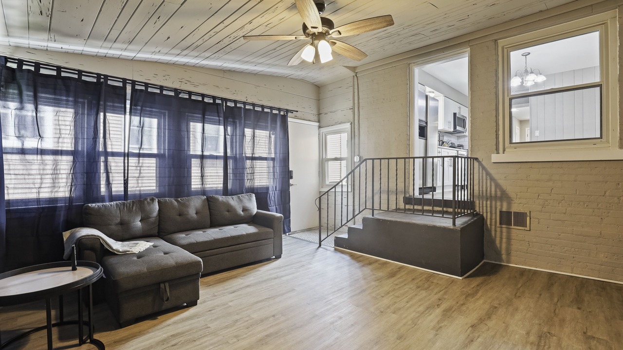 Photo of Bedroom in Des Plaines
