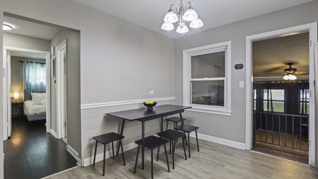 Photo of Bedroom in Des Plaines