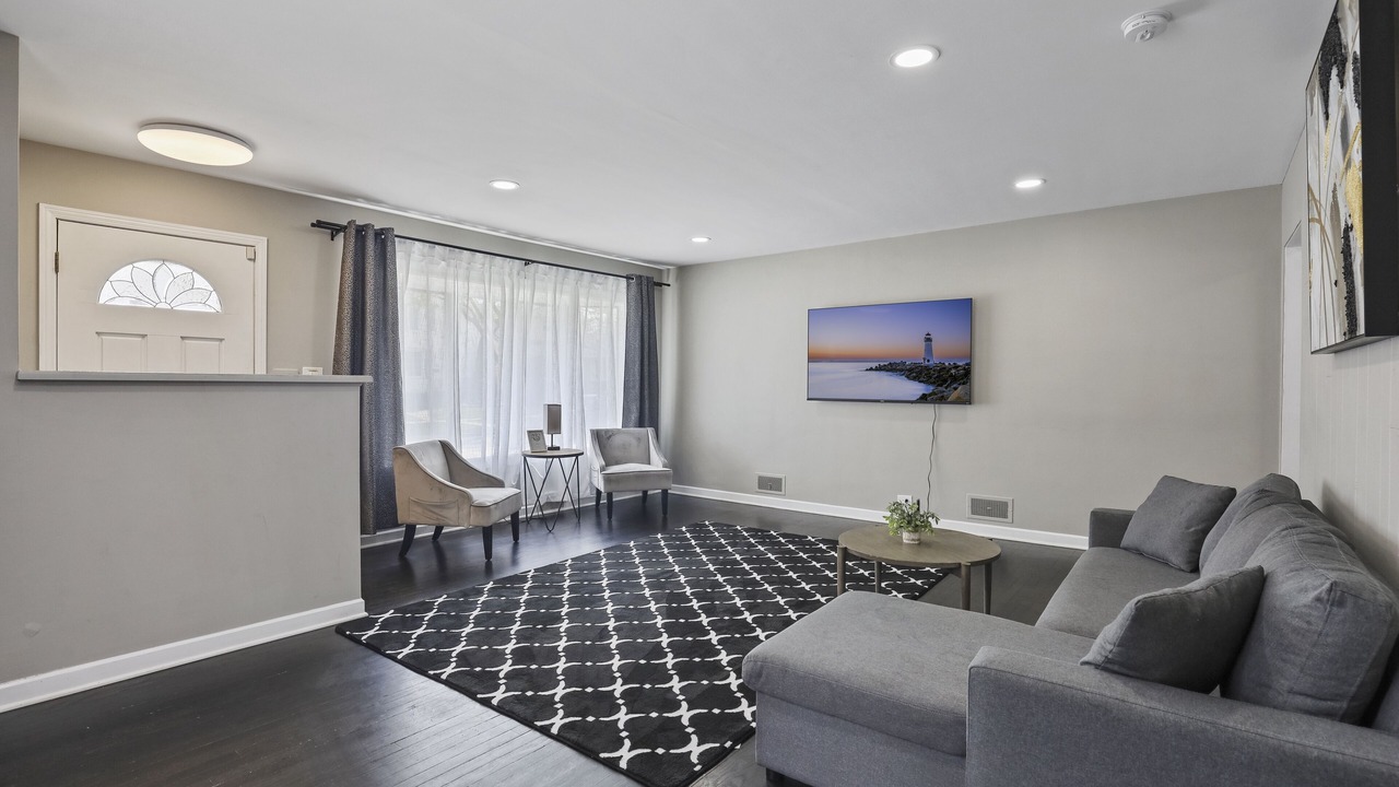 Photo of Bedroom in Des Plaines