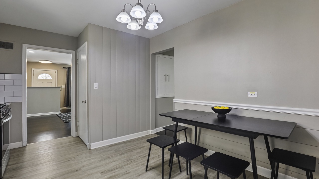 Photo of Bedroom in Des Plaines