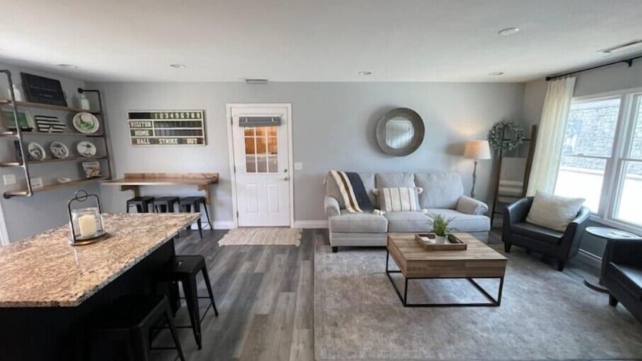 Photo of Livingroom in Quincy