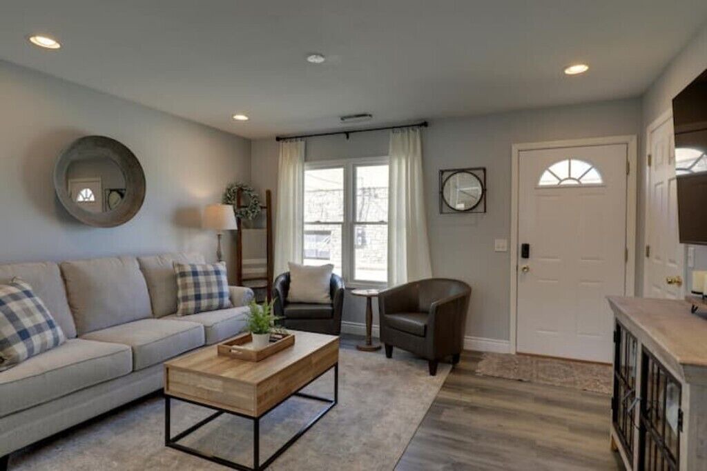 Photo of Livingroom in Quincy
