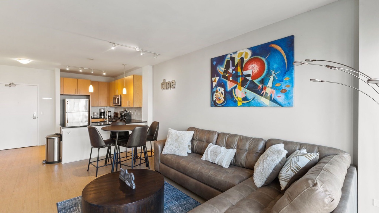 Photo of Livingroom in Evanston
