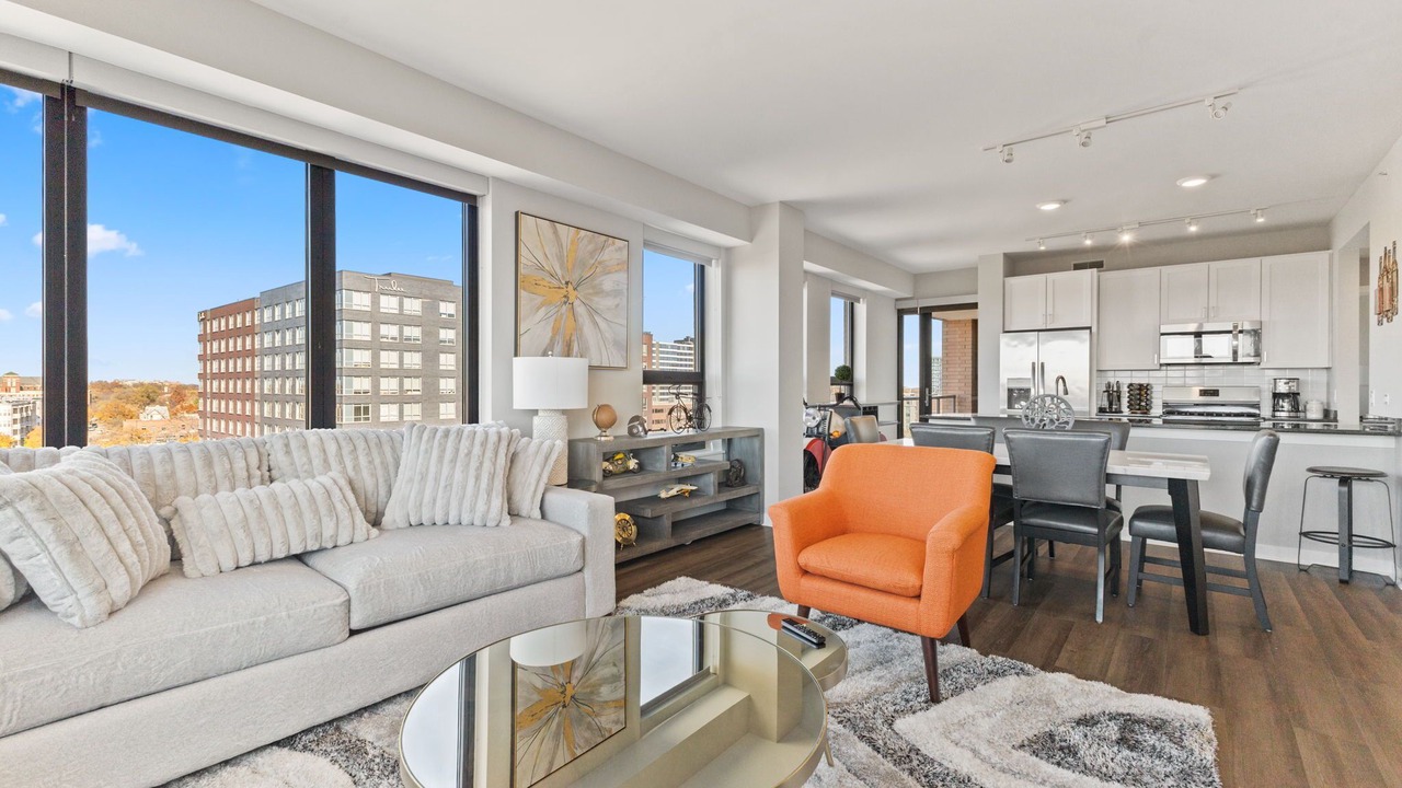 Photo of Livingroom in Evanston