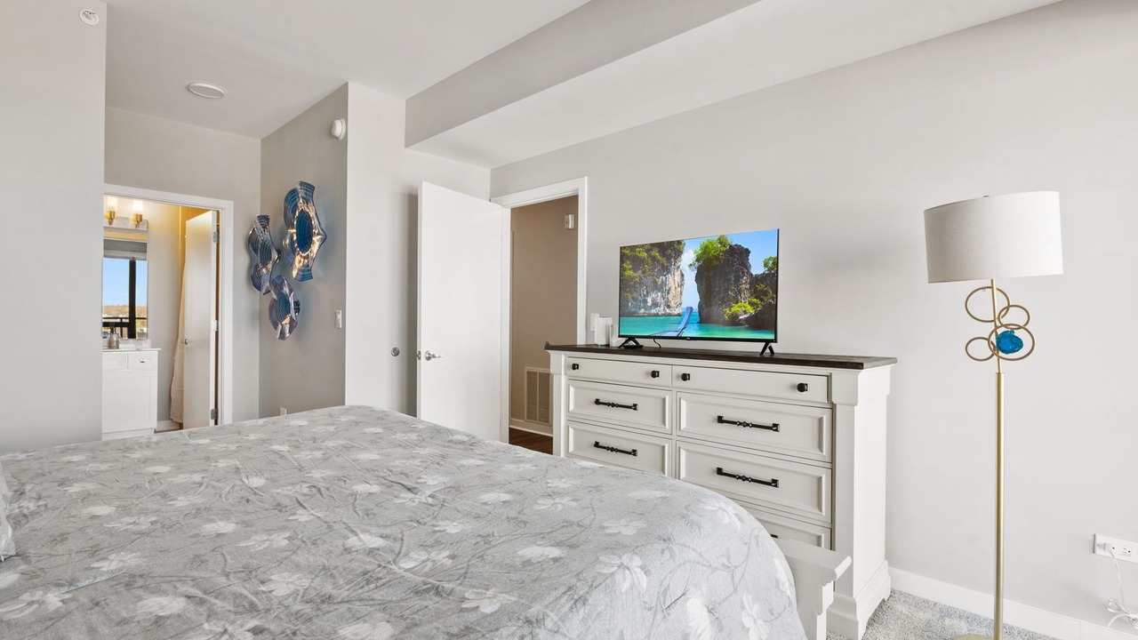 Photo of Bedroom in Evanston