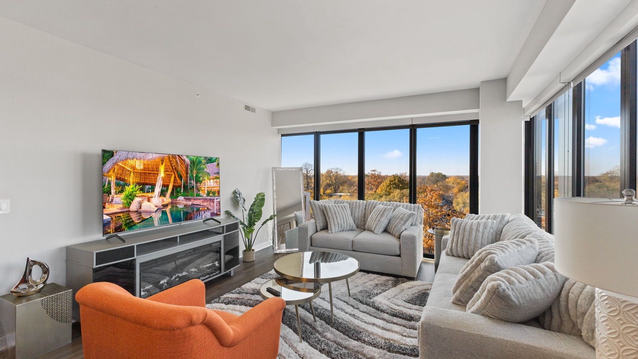 Photo of Livingroom in Evanston
