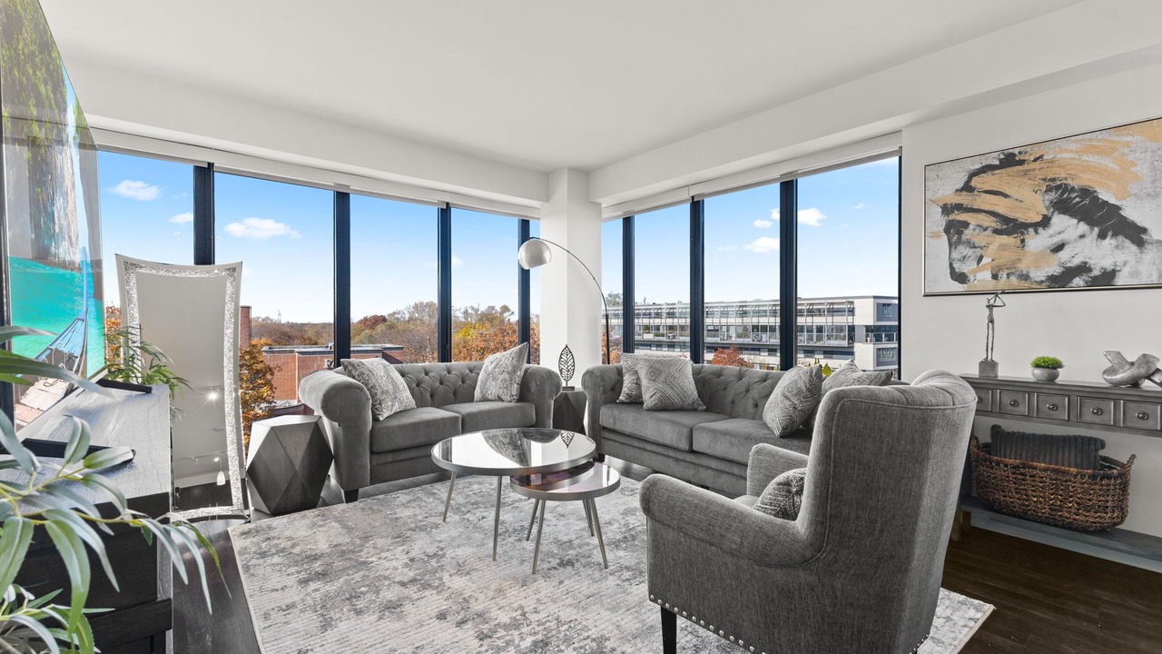 Photo of Livingroom in Evanston