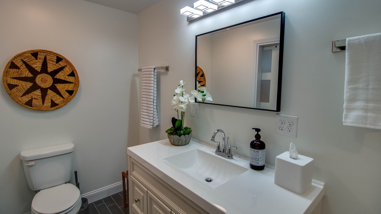 Photo of Bathroom in Carlinville