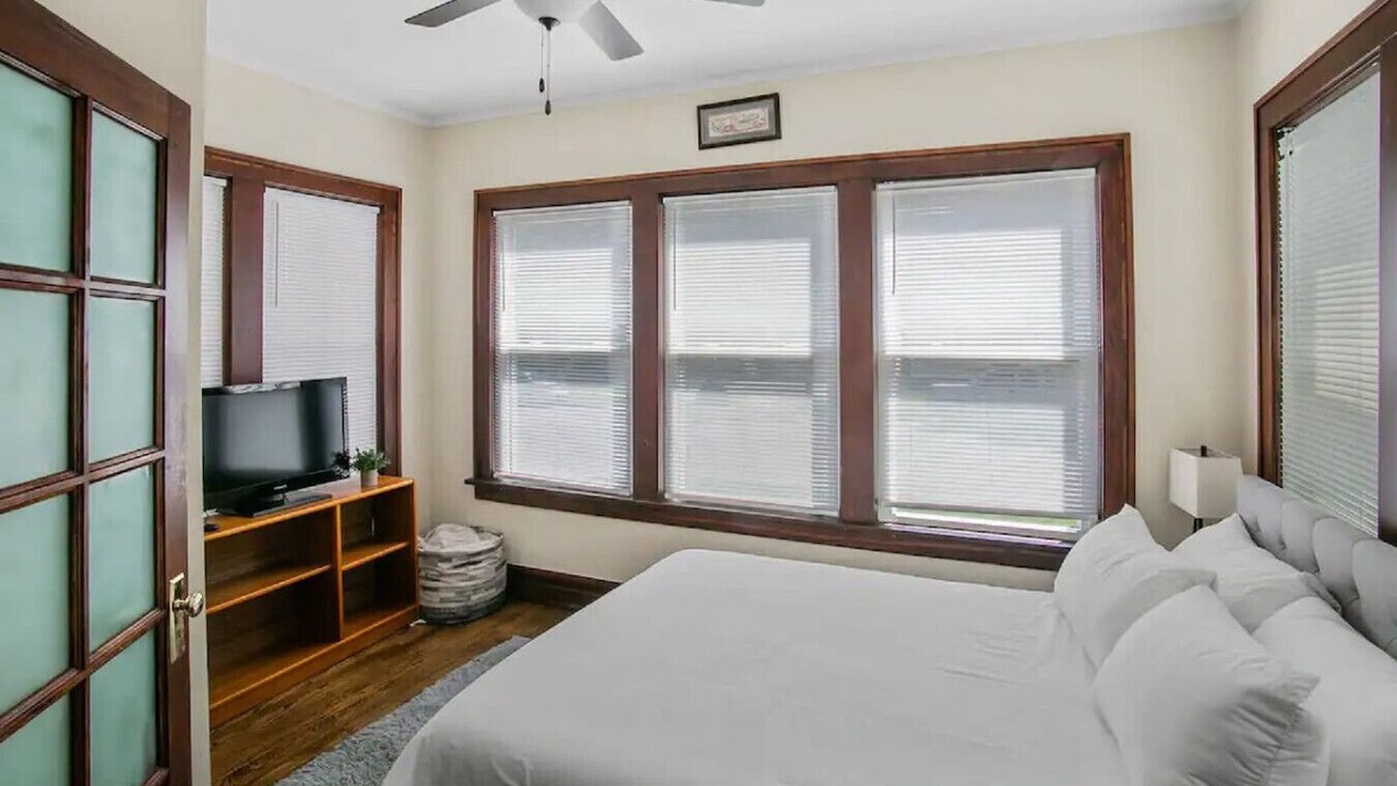 Photo of Bedroom in Waukegan