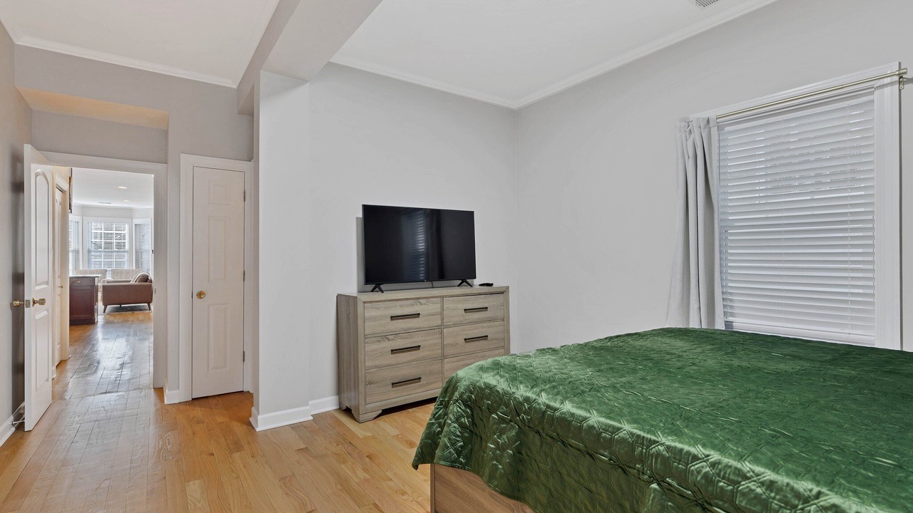 Photo of Bedroom in Lakeview