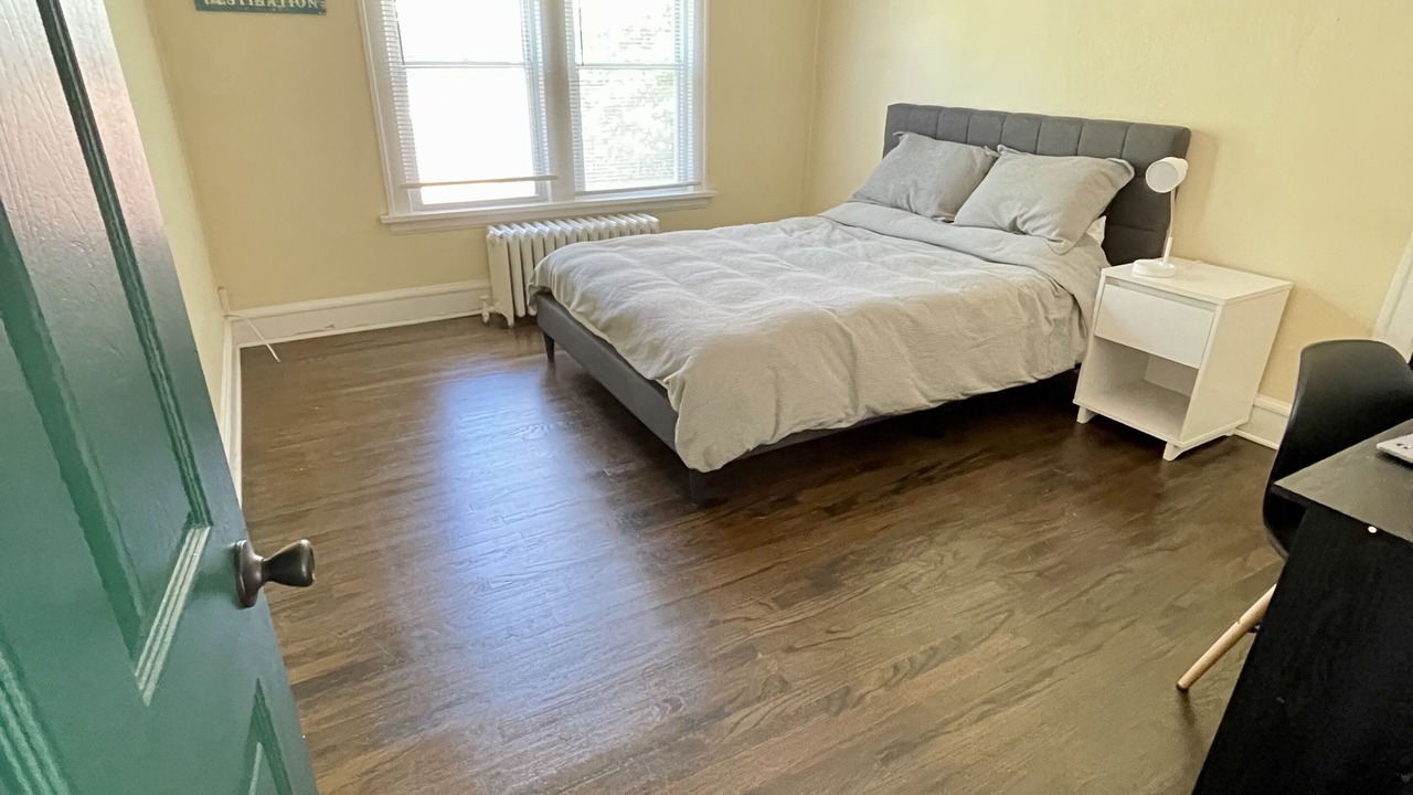 Photo of Bedroom in Waukegan
