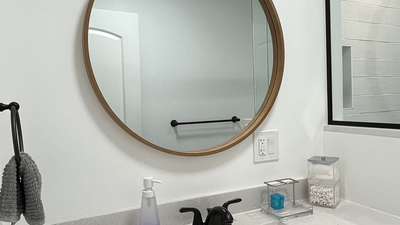 Photo of Bathroom in DeKalb